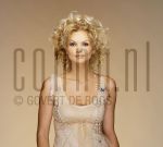 09-09-2005 Tooske Breugem at studio in Amsterdam, by order of Beaumonde Magazine. September 09, 2005.

[keywords]Posed, Half Length, Smiling[/keywords]